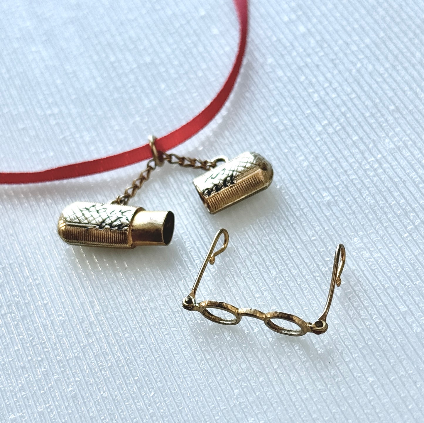 Love is Blind Charm 10ct Gold Rare