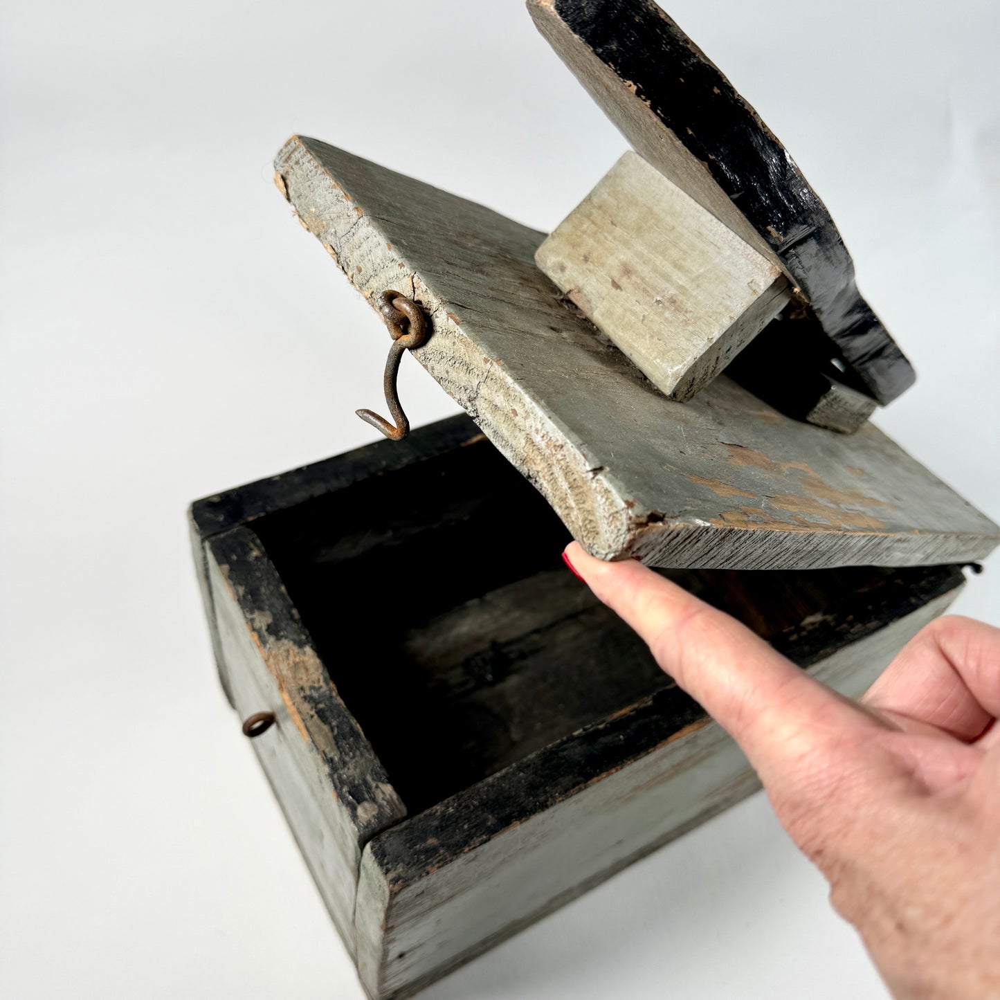 Primitive Shoe Shine Box