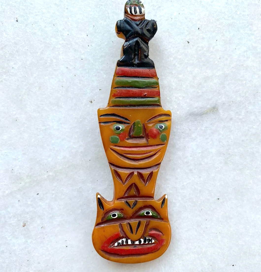 1940s Vintage Butterscotch Bakelite Totem Pole Brooch, Rare